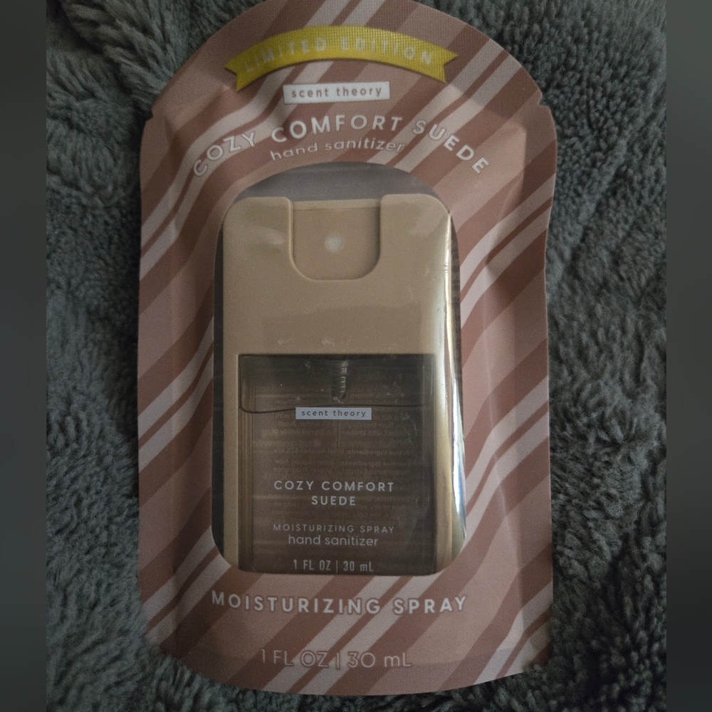 Scent Theory Cozy Comfort Suede Hand Sanitizer - Picture 4 of 4
